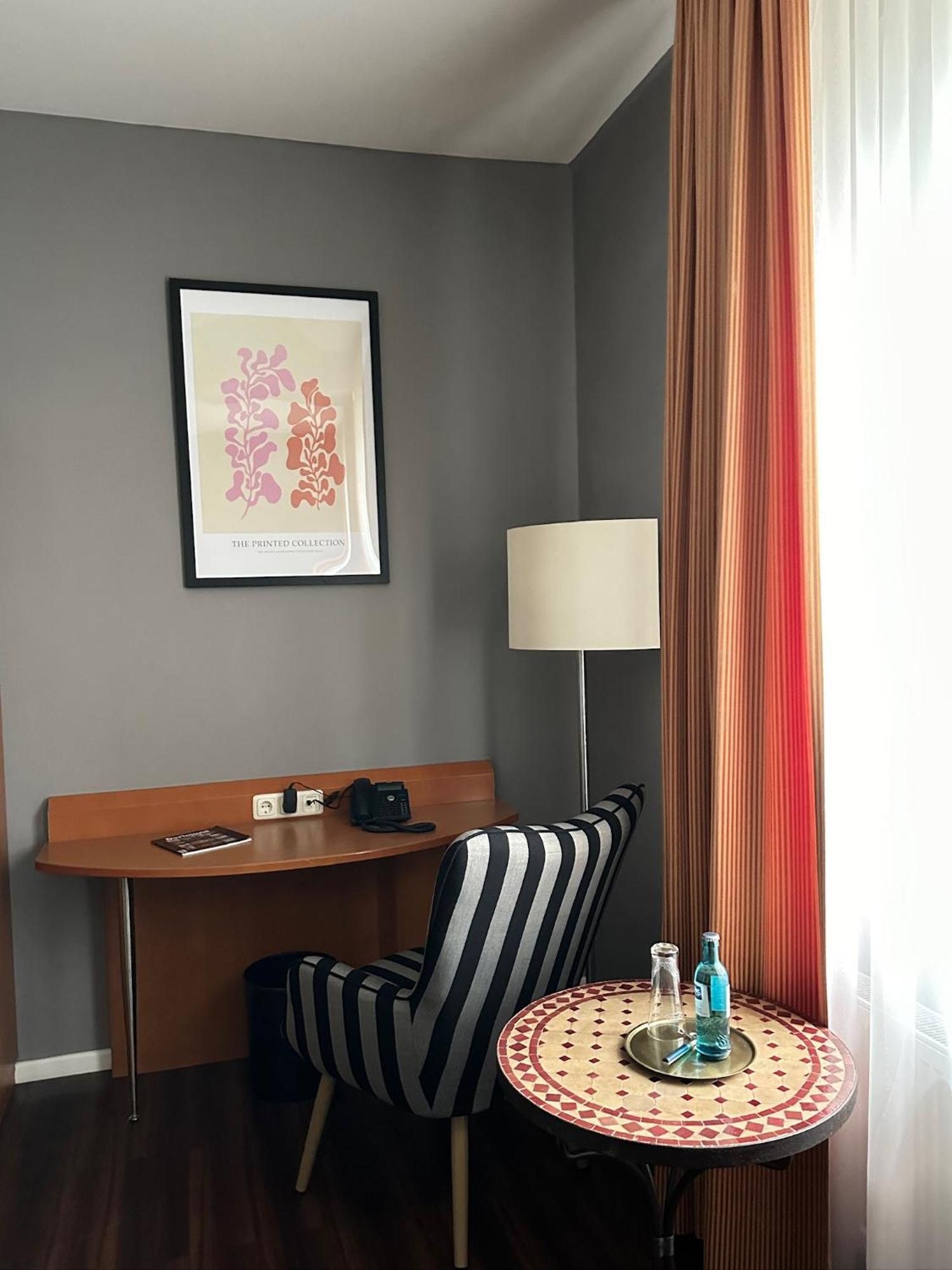 Hotel Ambiente Dortmund Ngoại thất bức ảnh